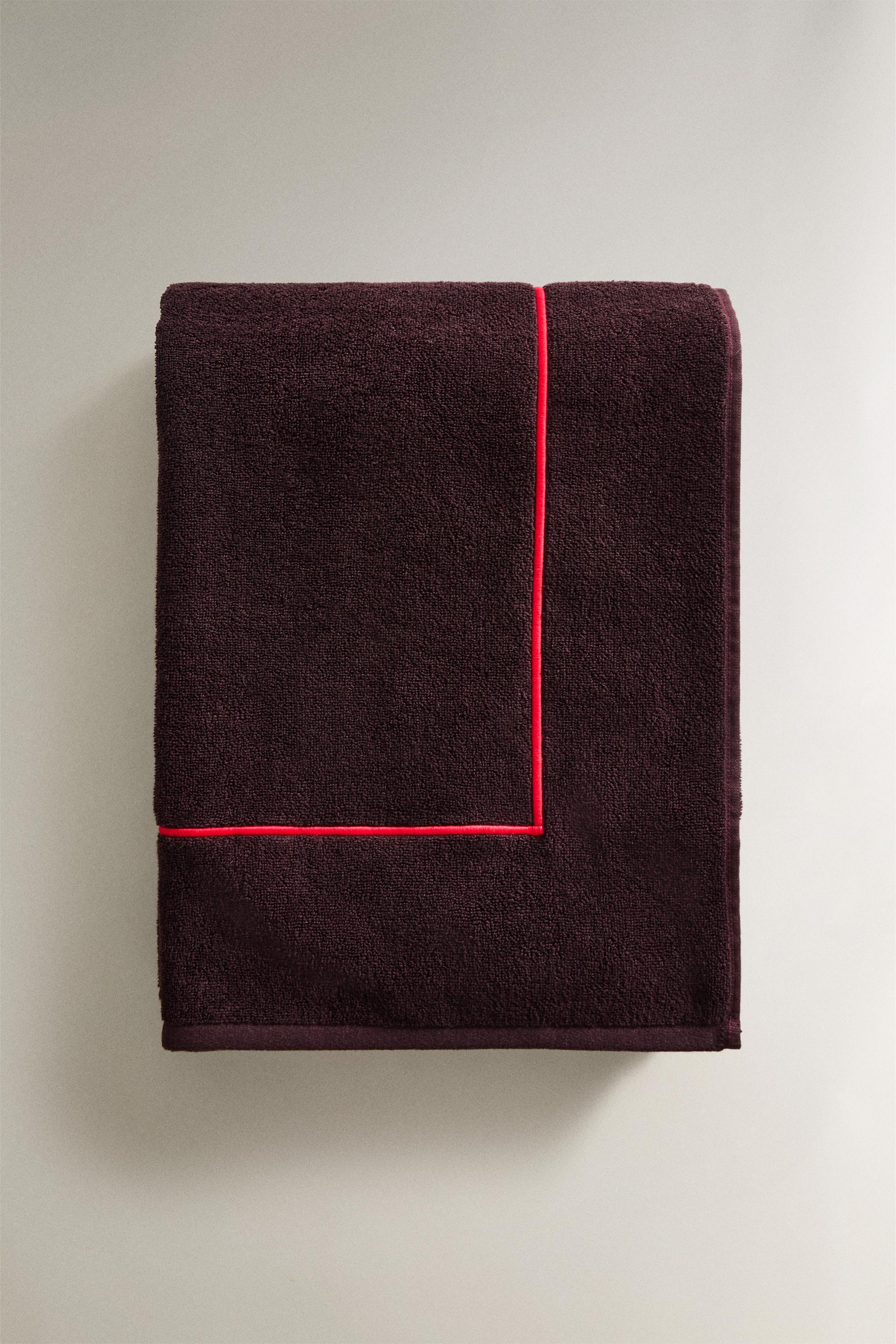 PLAIN BEACH TOWEL WITH BORDER